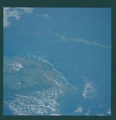 61B-39-101 - STS-61B - STS-61B earth observations