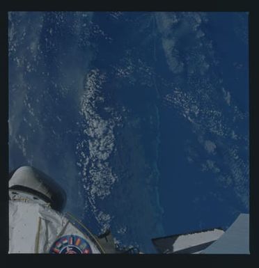 51B-44-002 - STS-51B - 51B earth observation