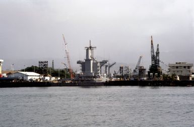 A view of the fleet oiler USS WILLIAMETTE (AO 180) inside the No. 4 drydock