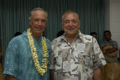 [Assignment: 48-DPA-SOI_K_Majuro_6-11-12-07] Pacific Islands Tour: Visit of Secretary Dirk Kempthorne [and aides] to Majuro Atoll, of the Republic of Marshall Islands [48-DPA-SOI_K_Majuro_6-11-12-07__DI14562.JPG]