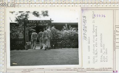 Photograph of Marines in New Caledonia - Chow Call