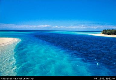 New Caledonia - blue oceans, white beaches