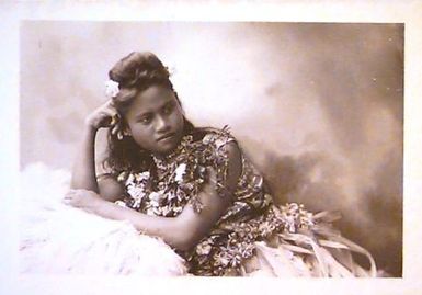 Unknown Samoan woman