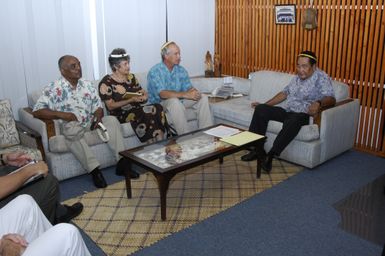 [Assignment: 48-DPA-SOI_K_Pohnpei_6-10-11-07] Pacific Islands Tour: Visit of Secretary Dirk Kempthorne [and aides] to Pohnpei Island, of the Federated States of Micronesia [48-DPA-SOI_K_Pohnpei_6-10-11-07__DI13692.JPG]