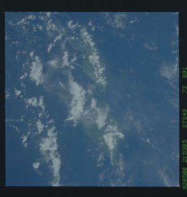 S49-73-091 - STS-049 - Earth observations taken during the STS-49 mission