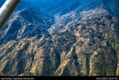 Upper Chimbu Valley (flight) - Upper Chimbu