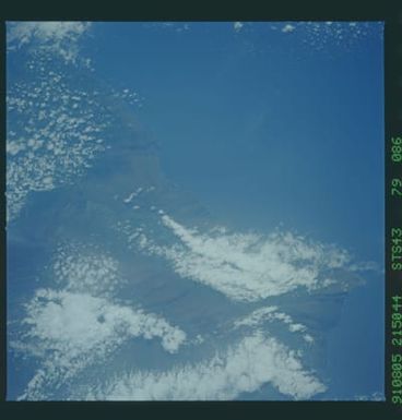 S43-79-086 - STS-043 - STS-43 earth observations