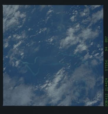 STS056-94-097 - STS-056 - Earth observations taken from Discovery during STS-56 mission