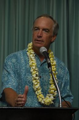 [Assignment: 48-DPA-SOI_K_Majuro_6-11-12-07] Pacific Islands Tour: Visit of Secretary Dirk Kempthorne [and aides] to Majuro Atoll, of the Republic of Marshall Islands [48-DPA-SOI_K_Majuro_6-11-12-07__DI14494.JPG]