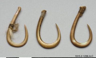 ["fiskkrok, fish hook, aui biga", "fiskkrok, fish hook, aui biga"]