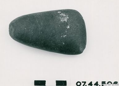 ["yxa, axe", "yxa, axe"]