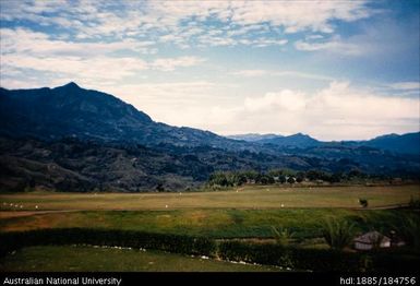 Chimbu - Mt Hagen - Kerowagi - airstrip