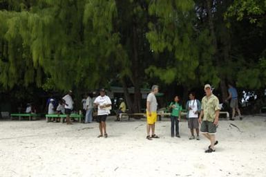 [Assignment: 48-DPA-SOI_K_Palau_6-7-9-07] Pacific Islands Tour: Visit of Secretary Dirk Kempthorne [and aides] to Palau Islands, Republic of Palau [48-DPA-SOI_K_Palau_6-7-9-07__DI12759.JPG]