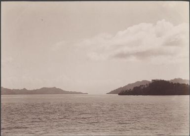 The north entrance of Sandfly Channel at the island of Florida, Solomon Islands, 1906 / J.W. Beattie