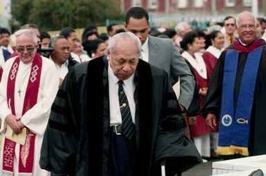 King Taufa'ahau Tupou IV at dedication of church Vaine Mo'onia