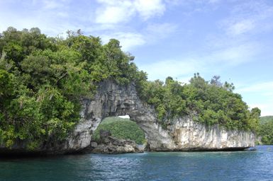 [Assignment: 48-DPA-SOI_K_Palau_6-7-9-07] Pacific Islands Tour: Visit of Secretary Dirk Kempthorne [and aides] to Palau Islands, Republic of Palau [48-DPA-SOI_K_Palau_6-7-9-07__DI12865.JPG]