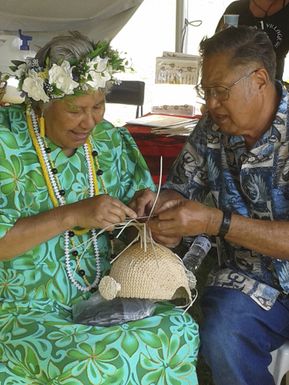 Hand weaving, Pasifika Festival.