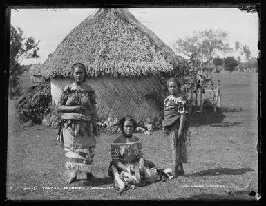 Tongan Beauties, Nukualofa [Nuku'alofa]