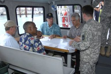 [Assignment: 48-DPA-SOI_K_Kwajalein_6-11-07] Pacific Islands Tour: Visit of Secretary Dirk Kempthorne [and aides] to Kwajalein Atoll, of the Republic of Marshall Islands [48-DPA-SOI_K_Kwajalein_6-11-07__DI14283.JPG]