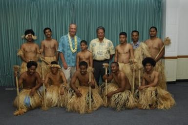 [Assignment: 48-DPA-SOI_K_Majuro_6-11-12-07] Pacific Islands Tour: Visit of Secretary Dirk Kempthorne [and aides] to Majuro Atoll, of the Republic of Marshall Islands [48-DPA-SOI_K_Majuro_6-11-12-07__DI14547.JPG]