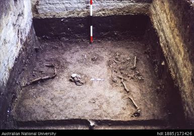SAC/I, burials 1 and 2, with skull of 3