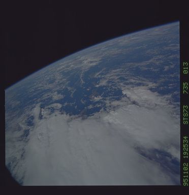 STS073-735-013 - STS-073 - Earth observations taken from shuttle orbiter Columbia