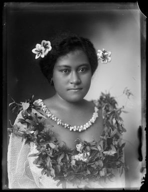 [Samoan girl]
