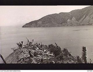 SALAMAUA AREA, NEW GUINEA. 1943-09-20. BOMBED OUT JAPANESE OBSERVATION POST ON THE TOP OF THE PENINSULA IN THE 312TH AUSTRALIAN LIGHT AID DETACHMENT AREA