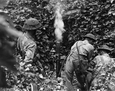 New Zealand soldiers, Mono Island, World War 1939-1945