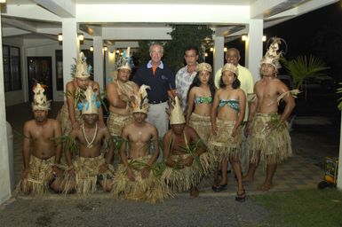 [Assignment: 48-DPA-SOI_K_Pohnpei_6-10-11-07] Pacific Islands Tour: Visit of Secretary Dirk Kempthorne [and aides] to Pohnpei Island, of the Federated States of Micronesia [48-DPA-SOI_K_Pohnpei_6-10-11-07__DI14161.JPG]