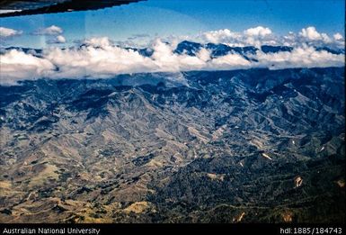 Upper Chimbu Valley (flight) - Asaro - Chimbu Divide