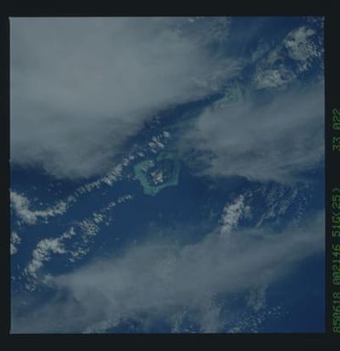 51G-33-022 - STS-51G - STS-51G earth observations