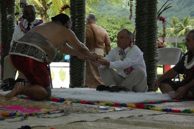 [Assignment: 48-DPA-SOI_K_Amer_Sam] Pacific Islands Tour: Visit of Secretary Dirk Kemmpthorne [and aides] to American Samoa, U.S. Territory [48-DPA-SOI_K_Amer_Sam__DI15072.JPG]