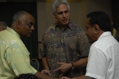 [Assignment: 48-DPA-SOI_K_Majuro_6-11-12-07] Pacific Islands Tour: Visit of Secretary Dirk Kempthorne [and aides] to Majuro Atoll, of the Republic of Marshall Islands [48-DPA-SOI_K_Majuro_6-11-12-07__DI14467.JPG]