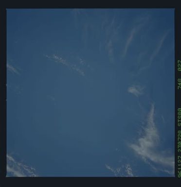 STS080-748-027 - STS-080 - Earth observations taken from Space Shuttle Columbia during STS-80 mission