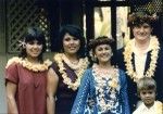 Group potrait of Vince and Patricia Whiting with family in Hawaii