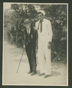 Confederate veteran Jimmy R. Jones and Buddy Boswell. Jones was the last surviving veteran who saw Confederate general Joseph E. Johnston surrender to Union general William Tecumseh Sherman on April 26, 1865. Boswell was a member of the US Navy who was killed near Guam during World War II