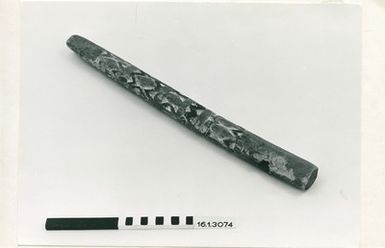 ["yxa, axe", "yxa, axe"]