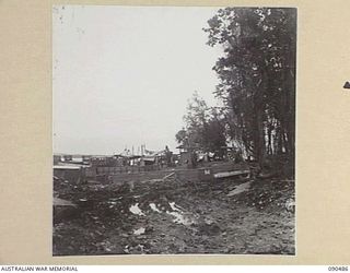 JACQUINOT BAY, NEW BRITAIN. 1945-04-09. A VESSEL OF 3016 ENGINEER BOAT MAINTENANCE COMPANY (US ARMY), ATTACHED TO 5 DIVISION