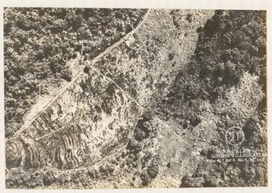 [Aerial photographs relating to the Japanese occupation of Buna-Gona region, Papua New Guinea, 1942-1943] [Allied air raids]. (Stoddard Sp. Coll. 60)