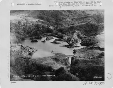 Hawaii - Kuliouou Valley through Kutree Reservoir