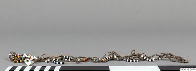 ["halsband, necklace"]