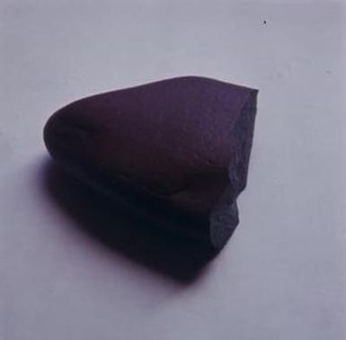 [Volcanic basalt close-up at Bishop Museum, United States]