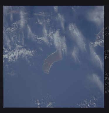 STS092-718-013 - STS-092 - STS-92 Earth observations