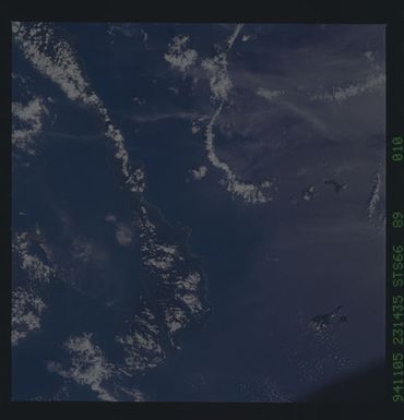 STS066-89-010 - STS-066 - Earth observations during STS-66 mission