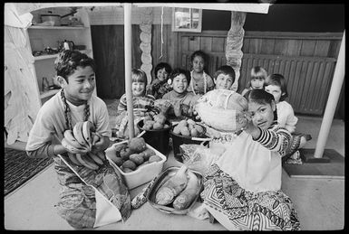 Children at Strathmore School preparing food for an umu - Photograph taken by Merv Griffiths