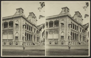 Joseph Divis outside Iolani Palace, Honolulu, Hawaii