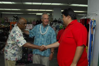 [Assignment: 48-DPA-SOI_K_Palau_6-7-9-07] Pacific Islands Tour: Visit of Secretary Dirk Kempthorne [and aides] to Palau Islands, Republic of Palau [48-DPA-SOI_K_Palau_6-7-9-07__DI13049.JPG]