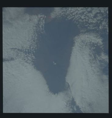 S45-614-018 - STS-045 - STS-45 earth observations