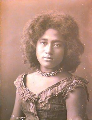 Samoan woman with frilled bodice